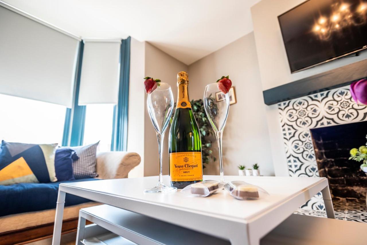 3 -Min Walk To Southport Pier & Beach Fast Wi-Fi & Perfect Getaway Eksteriør bilde