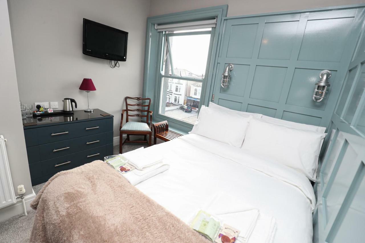 3 -Min Walk To Southport Pier & Beach Fast Wi-Fi & Perfect Getaway Eksteriør bilde